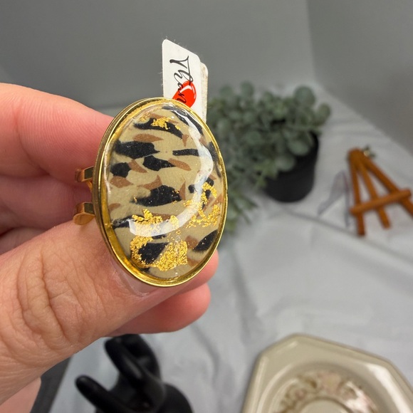 Handmade adjustable animal print ring - Picture 3 of 4